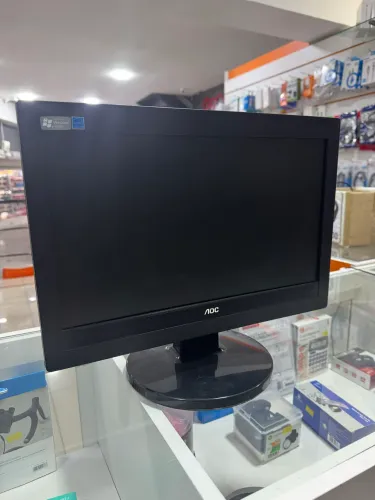 Monitor AOC 15 pol. 519sw usado