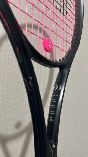 Raquete de tênis Wilson RF