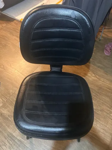 Cadeira de escritório preta - R$ 80