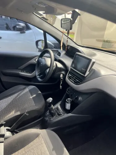 Peugeot 208 Active 1.2 Flex 12V 5P Mec. 2020