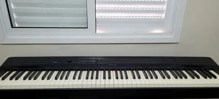 Piano digital Casio privia px160