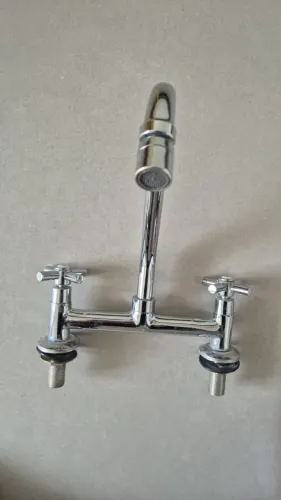 Torneira Monocomando (quente e frio)