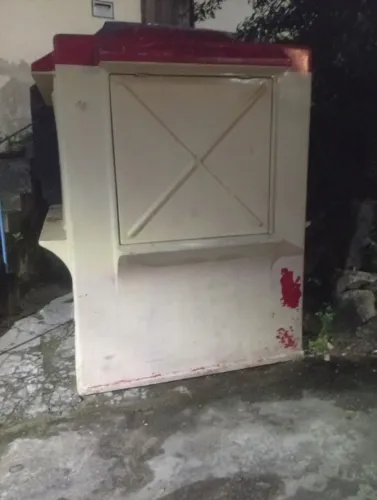 Trailer todo em fibra antiga, resistente