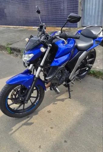 YAMAHA FZ25