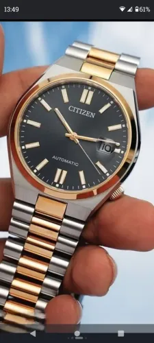 Relógio Citizen bem conservado sem riscos fundo black $$450$$