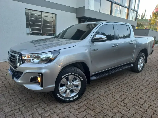 Toyota Hilux CD SRV 4X4 2.8 TDI Diesel Aut. 2017