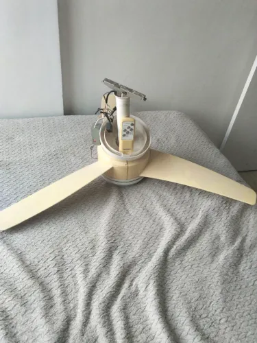 Ventilador de teto com controle 
