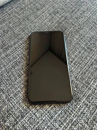 iPhone XR 64GB Preto