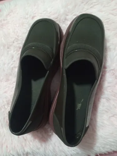 SAPATO FEMININO NÚMERO 36. GRENDENE. EM PERFEITO ESTADO 