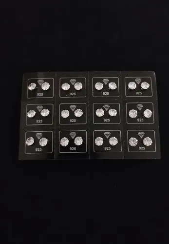 Brinco Zirconia de Prata