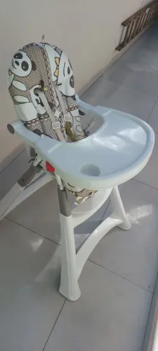 Cadeirinha infantil para comer