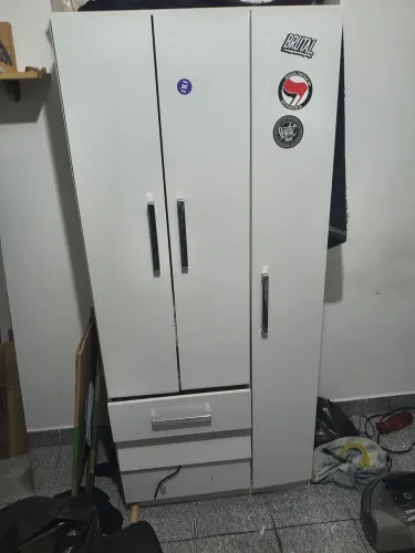 Guarda roupa solteiro