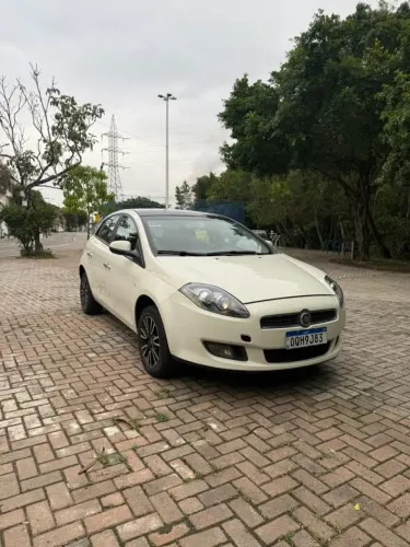 Fiat Bravo Essence Dualogic 1.8 Flex 16V 5P 2014