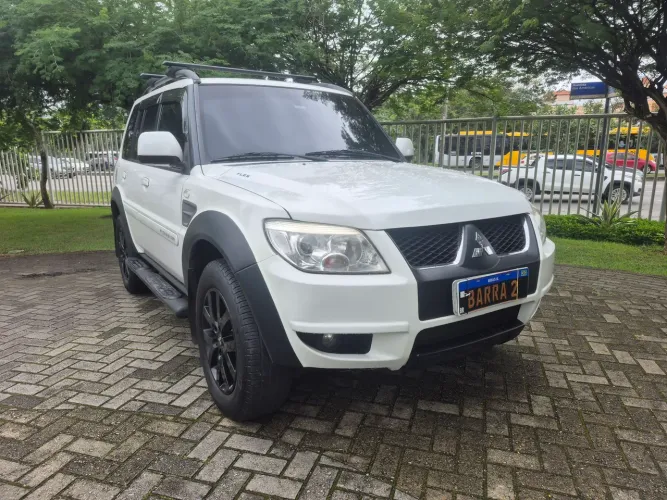 Mitsubishi Pajero TR4 2.0 Flex 16V 4X2 Aut. 2013
