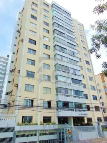 Apto à Venda no Edifício Portão do Mar com 4 Quartos e Sala Espaçosa