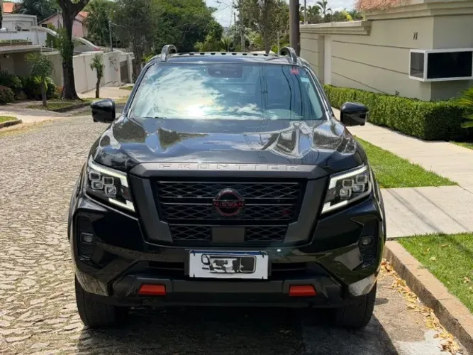 Nissan Frontier Pro4x CD 4X4 2.3 Bi-TB Die. AUT 2024