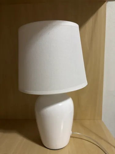Abajur de cerâmica + lâmpada vermelha