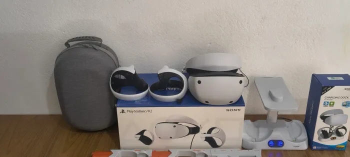 PLAYSTATION PS VR2 + CASE DE TRANSPORTE + BASE DE CARREGAMENTO + VR GUN STOCK