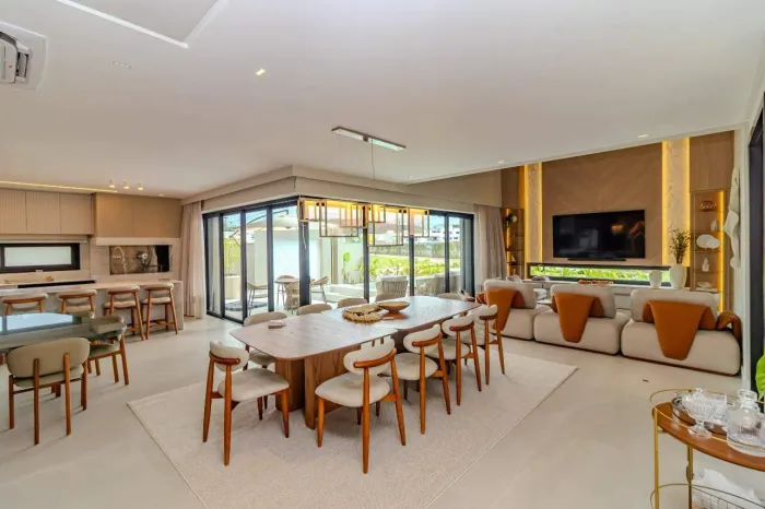 Casa à venda no condomínio Caledônia Private Village em Camboriú