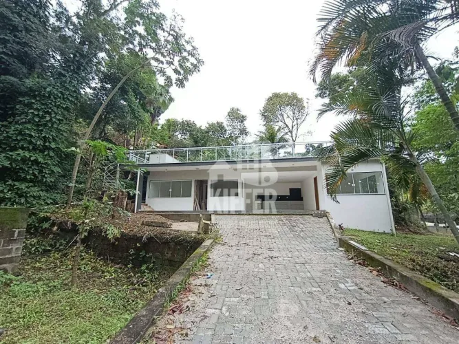 Casa com 2 quartos para alugar, 105 m² por R$ 4.125/mês - Itaipuaçu - Maricá/RJ