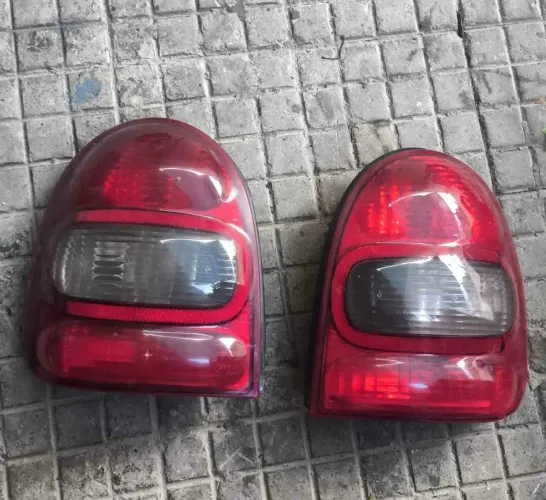 Lanterna traseira Corsa sedam