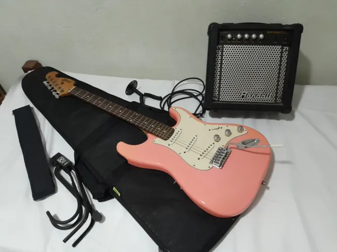 Guitarra e ítens 
