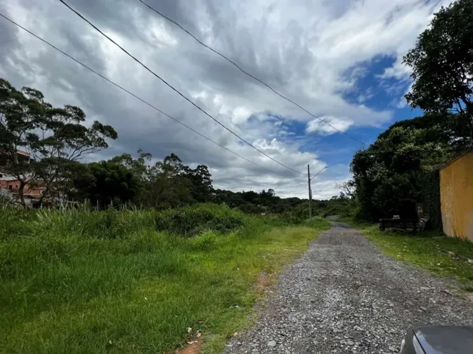 EXCELENTE LOTE na FAZENDINHA COM 1.420 metros quadrados, plano e limpo - PRONTO PARA CONST