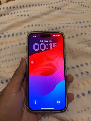 iphone 15 pro (traseira trincada)