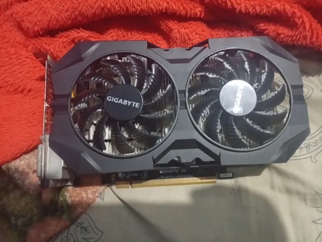 Placa de vídeo GTX 950 com 2gb VRAM
