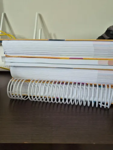 Apostilas pré-vestibular para estudos para ENEM SAS (Preço normal no cursinho é de 2700)
