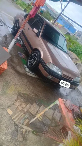 Chevrolet Monza GLS/ Hi-tech 2.0 EFI 2P E 4P 1996