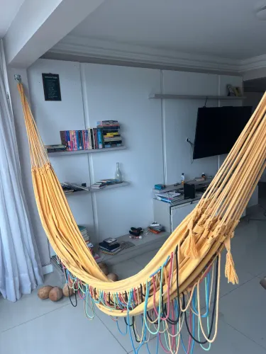 Rede solteiro 80% algodão marca Santa Luzia - da Paraíba. Com varanda em cordões coloridos