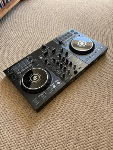 Controladora Pionner DDJ 400