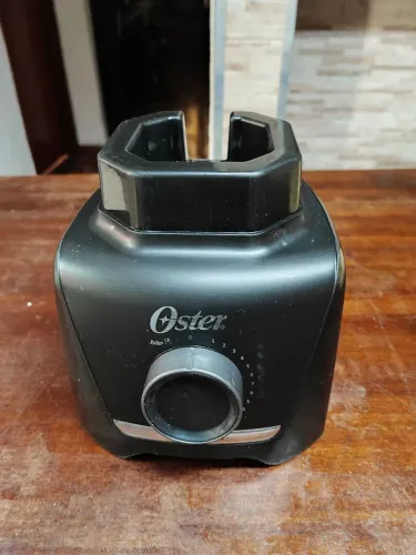 Liquidificador Oster (só o motor)