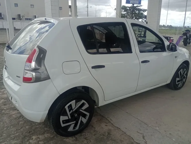 Renault Sandero Expression Hi-flex 1.6 8V 5P 2014