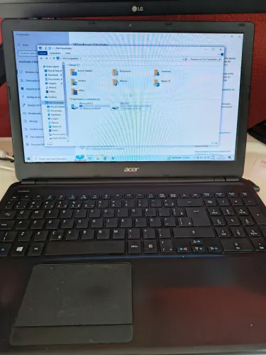 Notebook Acer Aspire i3 | 16GB RAM | 2 SSDs (Muito Rápido) - Detalhes na tela/bateria