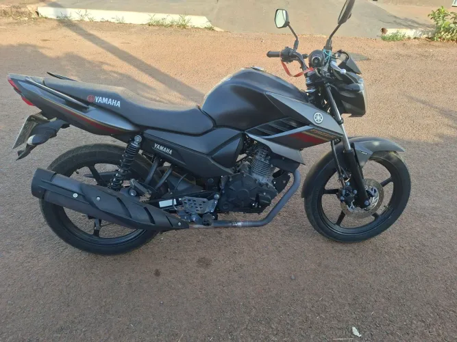 Vendo fazer 150 2020, sem leilão ou sinistro, pouco rodada!
