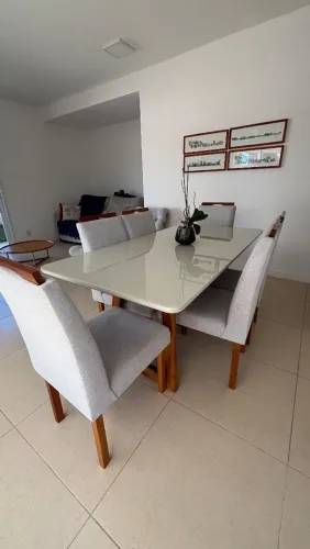 Mesa de jantar 6 lugares + cadeiras