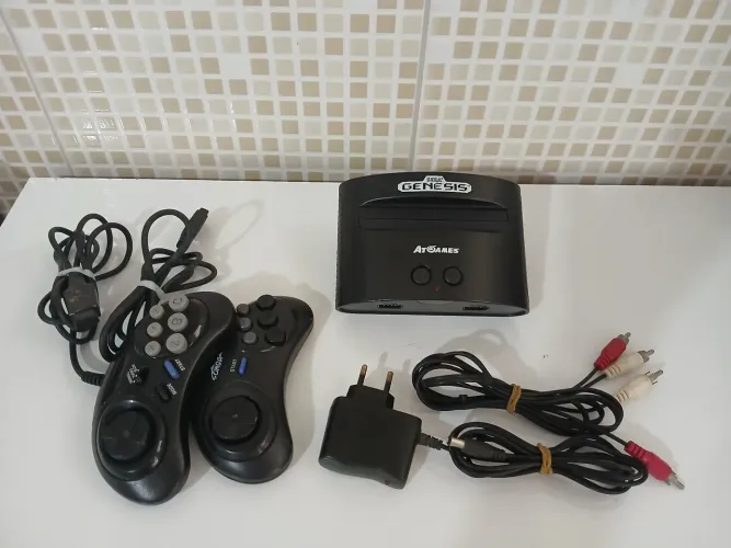 ATGAMES GÊNESIS  (CLONE DO MEGA DRIVE).