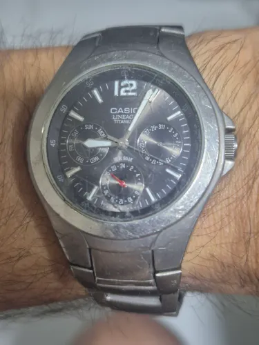 Relógio CASIO LINEAGE TITANIUM 2364 LIN-300 À QUARTZ - FUNCIONANDO PERFEITAMENTE