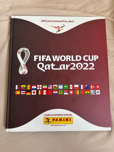 Album 2022 completo 10/10 (sem figurinhas da coca) aceito ofertas