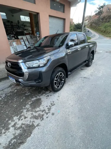 Toyota Hilux CD SRV 4X4 2.8 TDI Diesel Aut. 2022