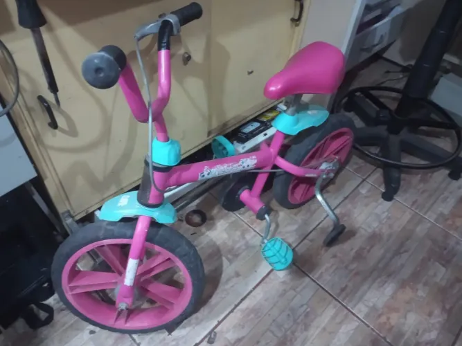 Bicicleta infantil Menina