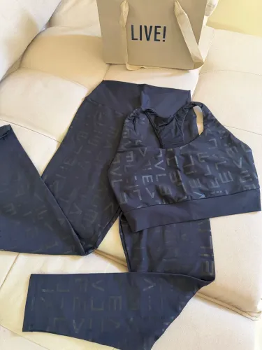 Conjuntos LIVE! Original TAM M comprado na LIVE! ponta verde, pouco usado, leia o anúncio