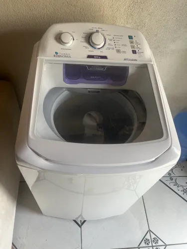 Máquina de lavar roupas Electrolux 