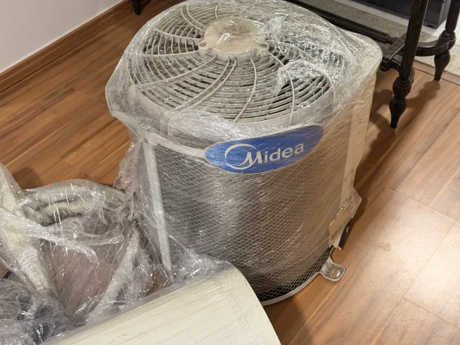 Ar Condicionado Midea 12.000 BTUs Quente e Frio 220 v + Gerador
