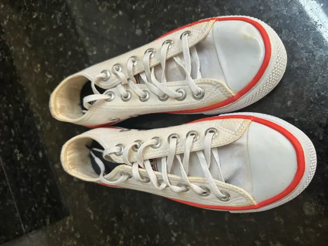 Tênis All Star tamanho 35