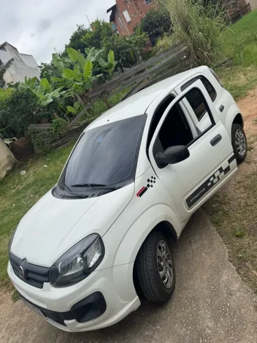 Fiat Uno Attractive 1.0 EVO Fire Flex 8V 5P 2020