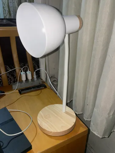 Abajur de Mesa Escandinavo / Luminária Minimalista (Madeira e Branco)