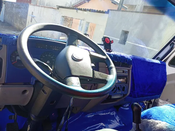 Vendo delivery 5140 ano 2006